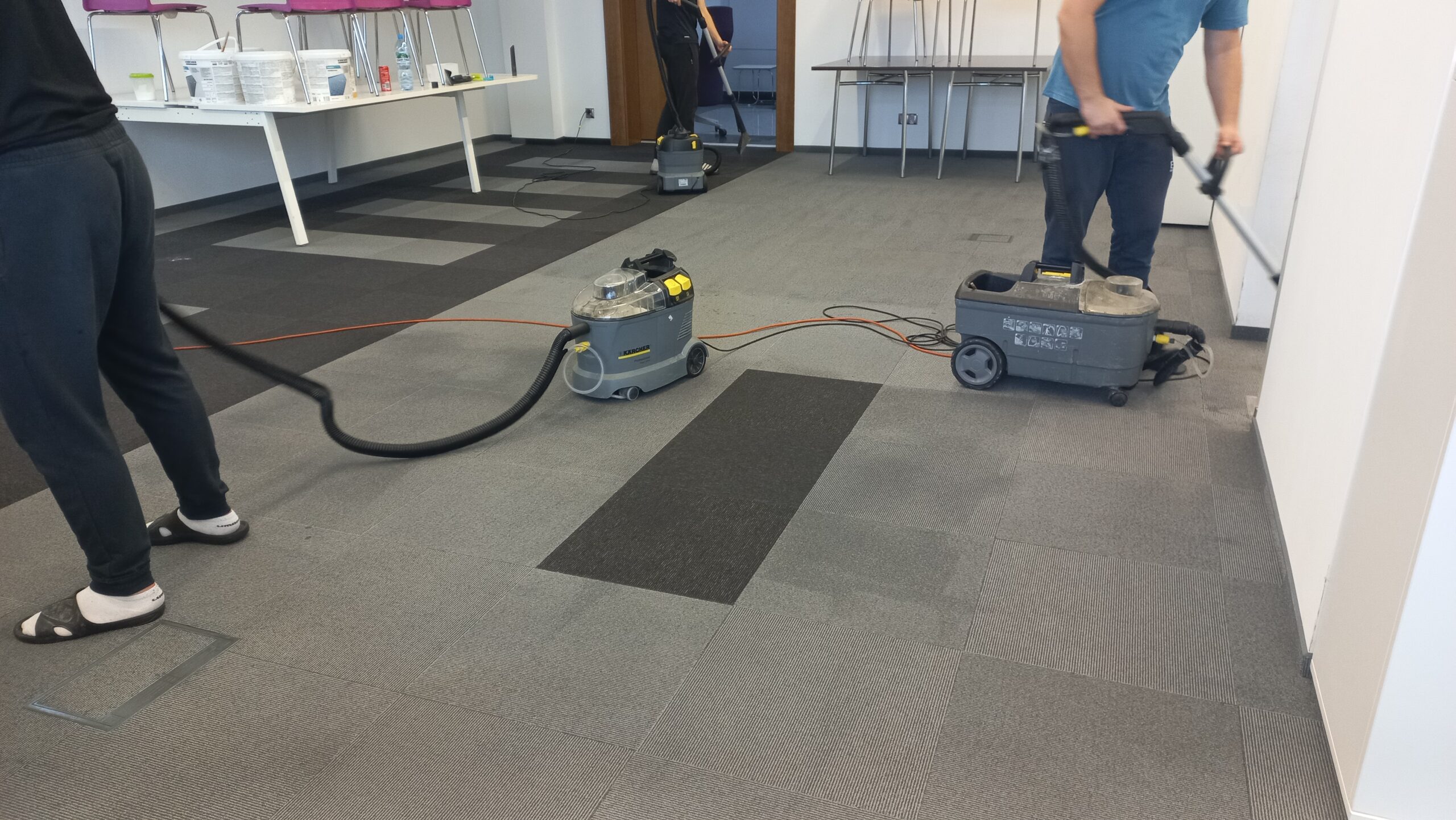 pranie wykładziny w biurze